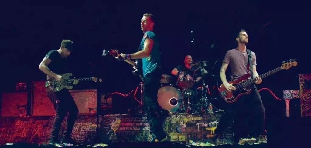 十首经典每一首都能感动世界,十首感动到哭的歌曲