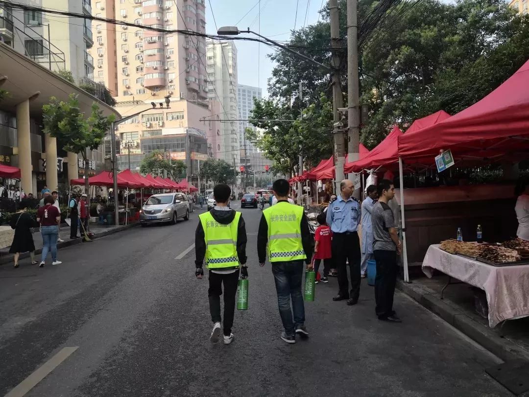 安全生产月安全宣传进社区,各社区开展安全生产月系列活动