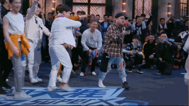 好久没看过这么炸裂的动画,国产综艺都这么劲爆吗