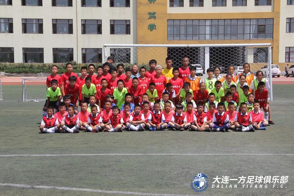 「蓝·青训」专家团完成10所基地校考察城市足球底蕴助力发展