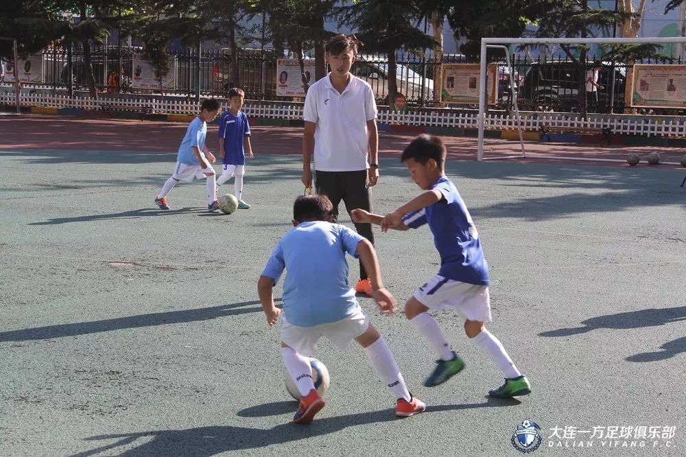 「蓝·青训」专家团完成10所基地校考察城市足球底蕴助力发展