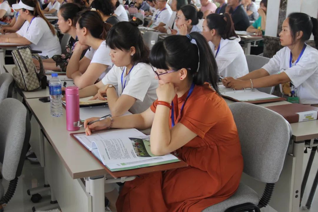 内蒙古成人足球培训,内蒙古足球教练培训班报名