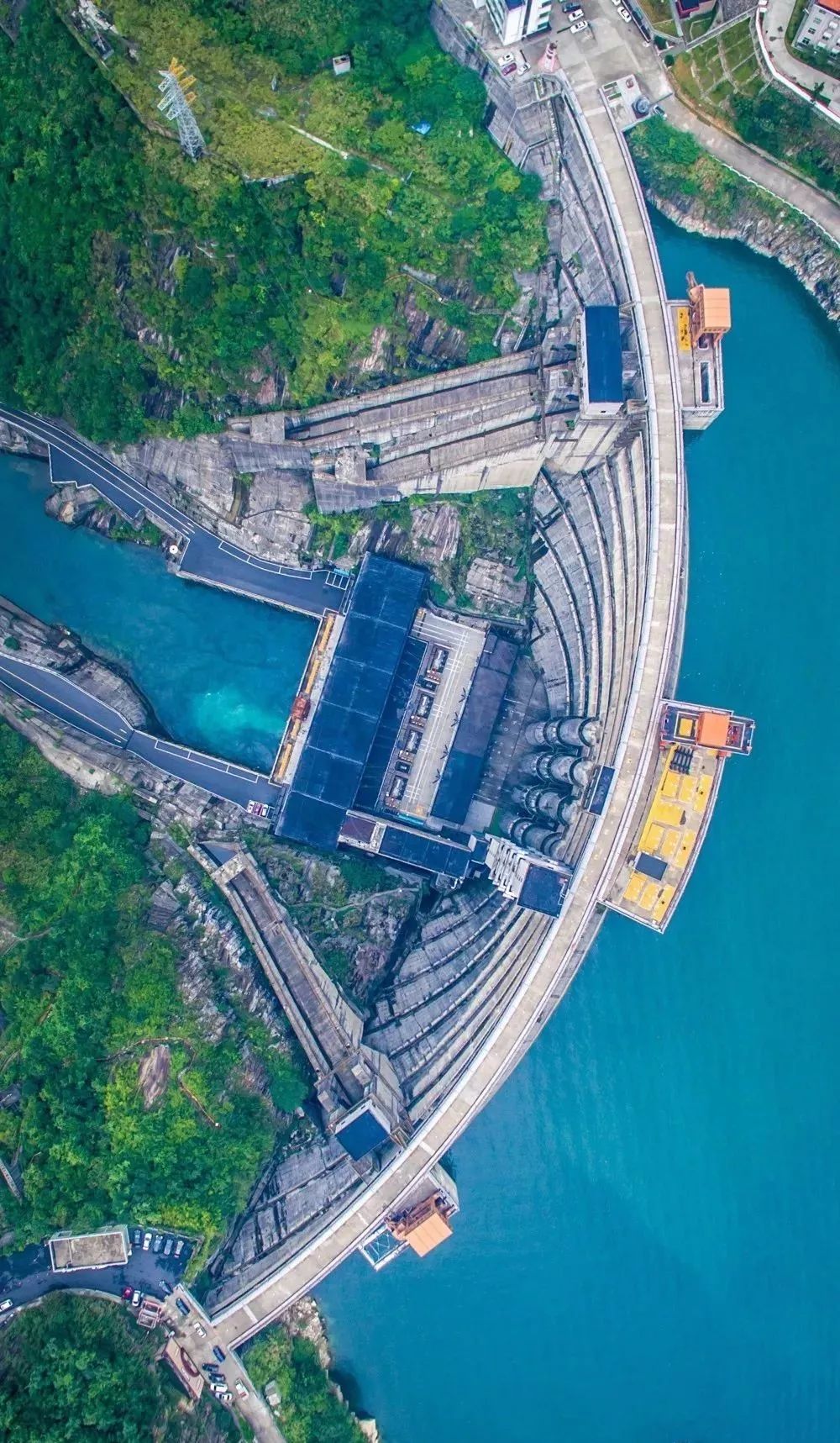 「荐读」朋友圈消失两年，他独自航拍中国，照片惊艳世界