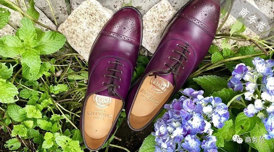 英国女王定制的水晶鞋,英国女王最漂亮的鞋子