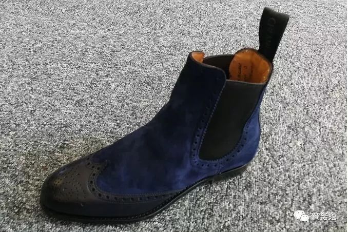 英国女王定制的水晶鞋,英国女王最漂亮的鞋子