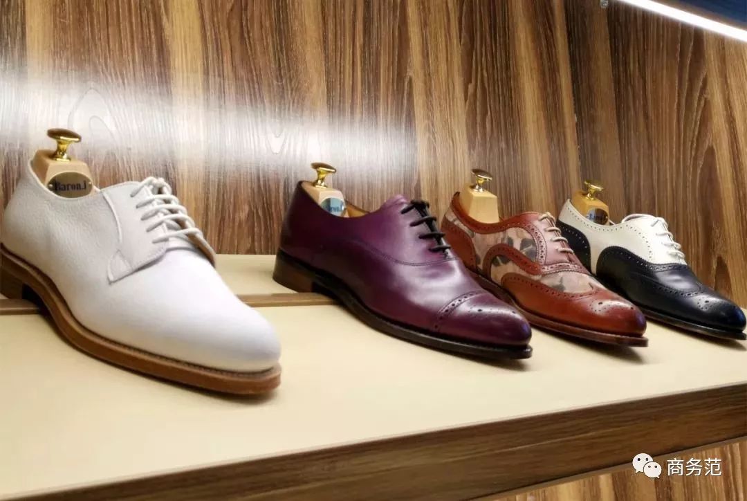 英国女王定制的水晶鞋,英国女王最漂亮的鞋子