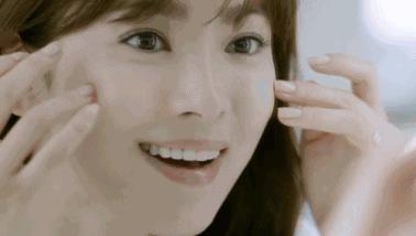 我那个负责十亿项目的清华美女朋友，辞职后亏了一百万，现在在朋友圈卖护肤品……