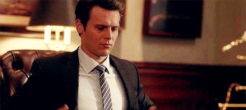 小S不给女儿买超过200的衣服，王诗龄一条手链5万，给娃传递怎样的“金钱观”才对？