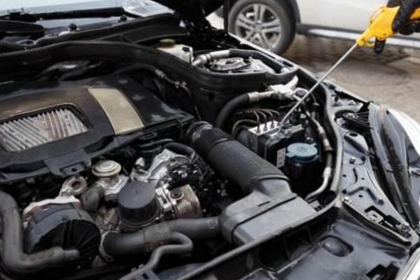 汽车电瓶突然打不着火了,汽车突然失去动力打不着火