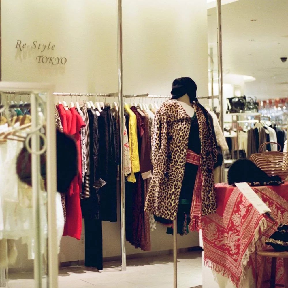 沉迷抖音、奶茶的日本青年，为什么还是比你时髦？