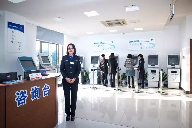 暑期办身份证人多加急都拿不到,加急办理出入境证件申请条件