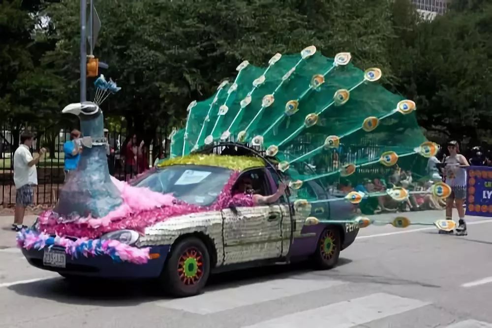 最奇怪搞笑的车,世界上又搞笑又可怕的汽车