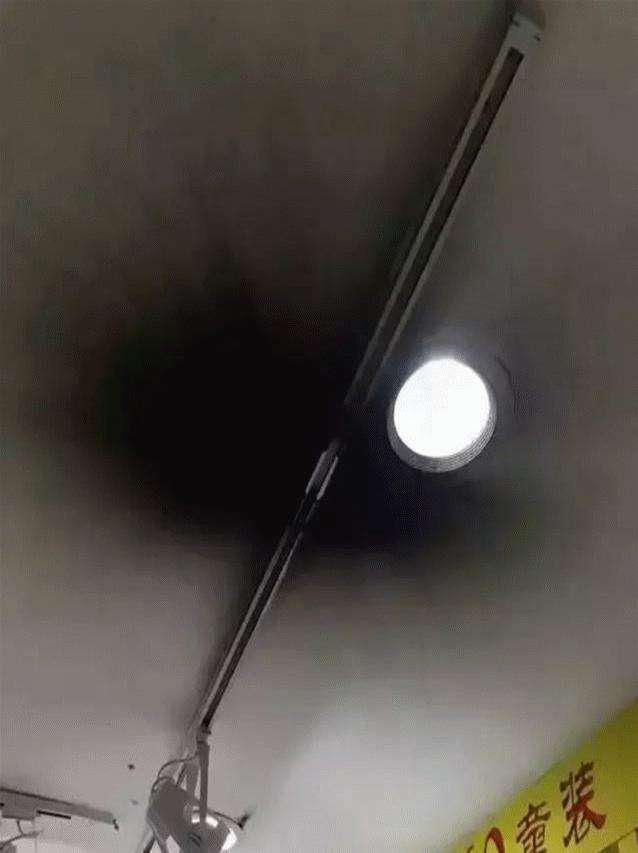 led灯电容爆炸修理,LED灯爆闪是驱动器的问题吗