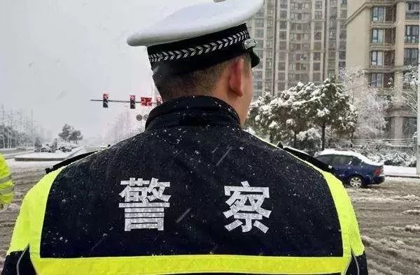 一线传真视频大全,一线传真交警一盔一带
