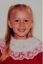 *兽禽**!12岁的女孩们每晚被不同的男人性侵,还排轮班表!