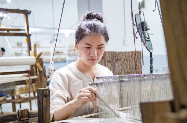 山水雪浴相见欢，鲁山耀中原