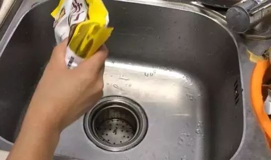 梳子清洁小苏打,小苏打洗梳子的正确用法