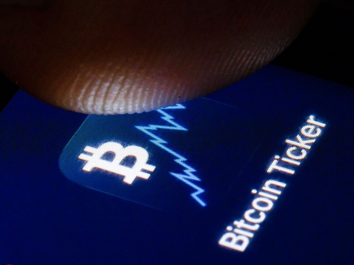 彭博社股市或迎大幅上涨,加密货币交易所暴涨利好什么股