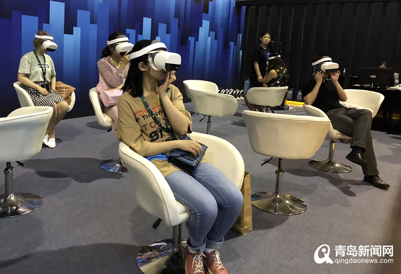 戴上vr眼镜看太空,戴vr眼镜去宇宙看看