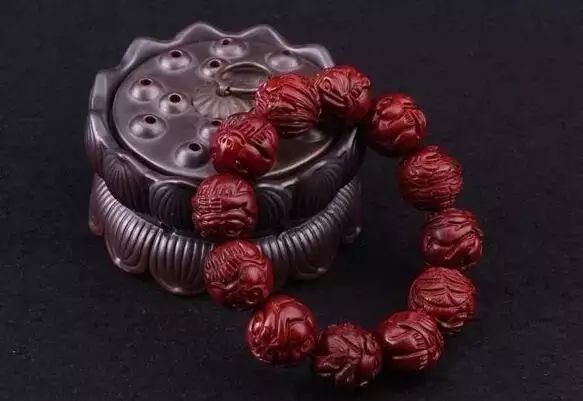 大块翡翠雕件寓意大全图,翡翠葫芦雕件寓意是什么意思