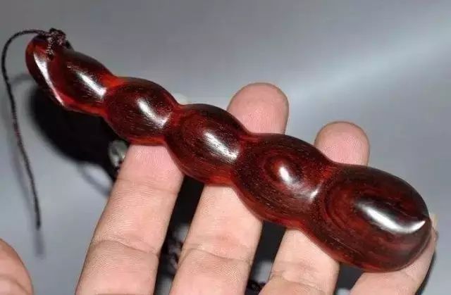 大块翡翠雕件寓意大全图,翡翠葫芦雕件寓意是什么意思