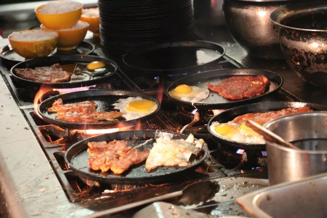 鏈嶅姟鎴戜滑鏄鐪熺殑,鎷嶇悆鎴戜滑鏄鐪熺殑