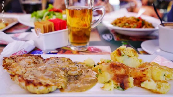 别只去英国法国了,欧洲还有个保加利亚,景美人美还便宜