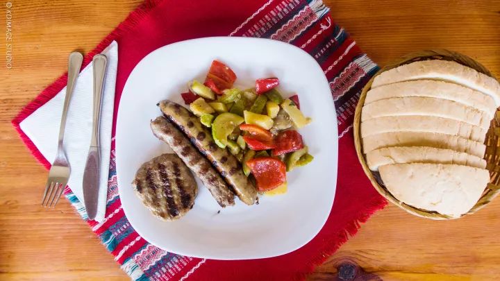 别只去英国法国了,欧洲还有个保加利亚,景美人美还便宜