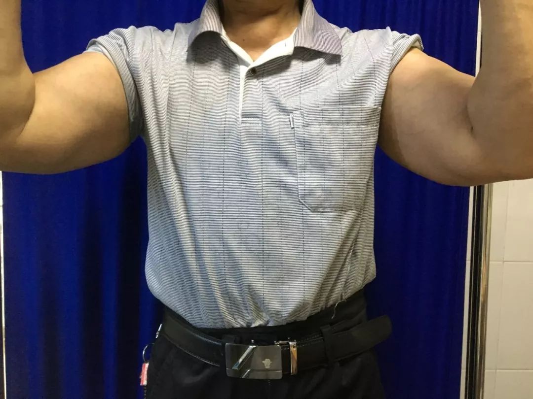 喝饮料变成绿巨人,喝了一瓶水变成绿巨人