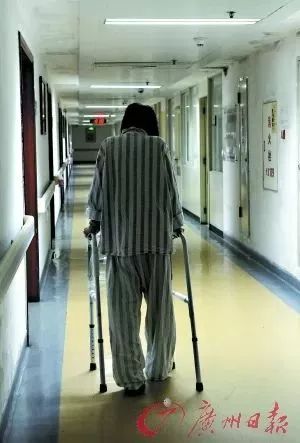 4岁女孩头发几乎掉光，头皮流脓！原因竟和家里这个有关