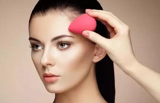 迷人计丨这大白馒头！我不知道该怎么不失礼貌地嘲讽白宇哥？