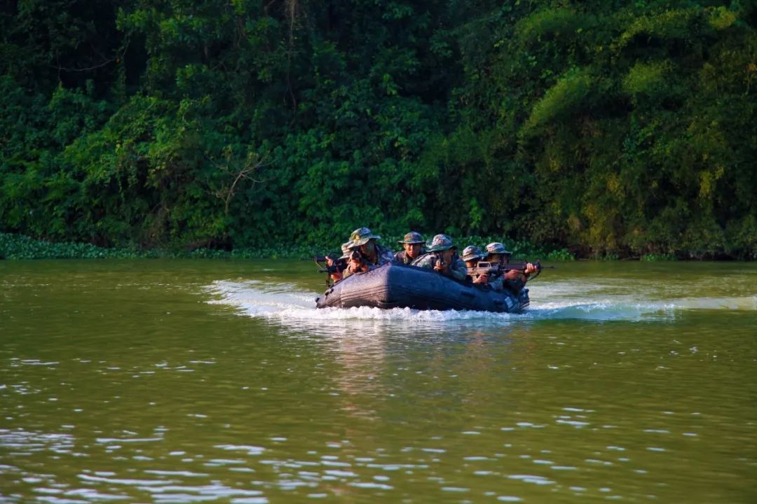 这个营长，真牛！