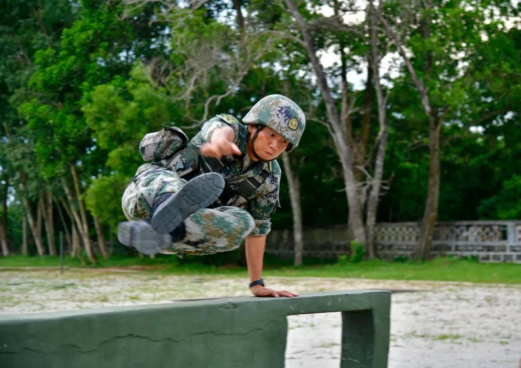 这个营长，真牛！