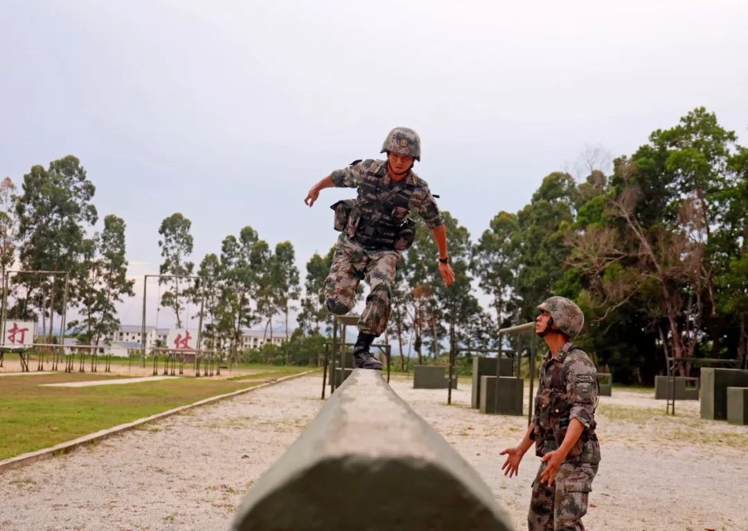 这个营长，真牛！