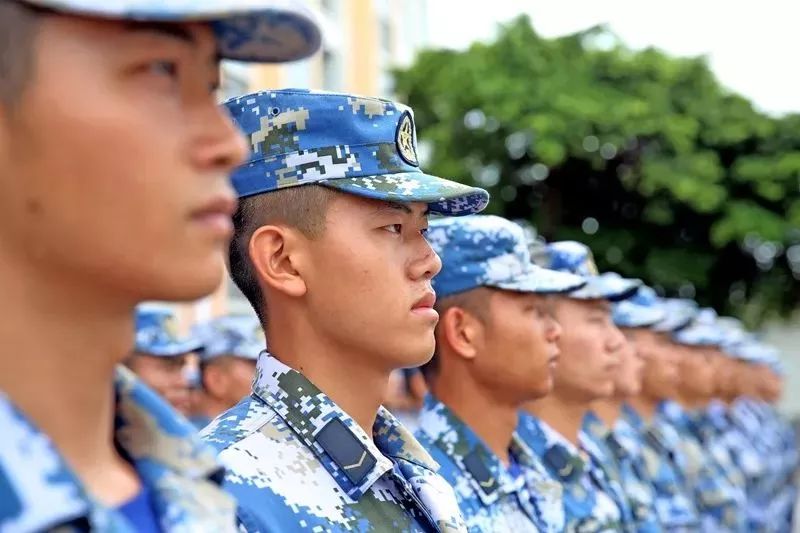 00后新兵呈现的新特点及措施,新兵前后对比照