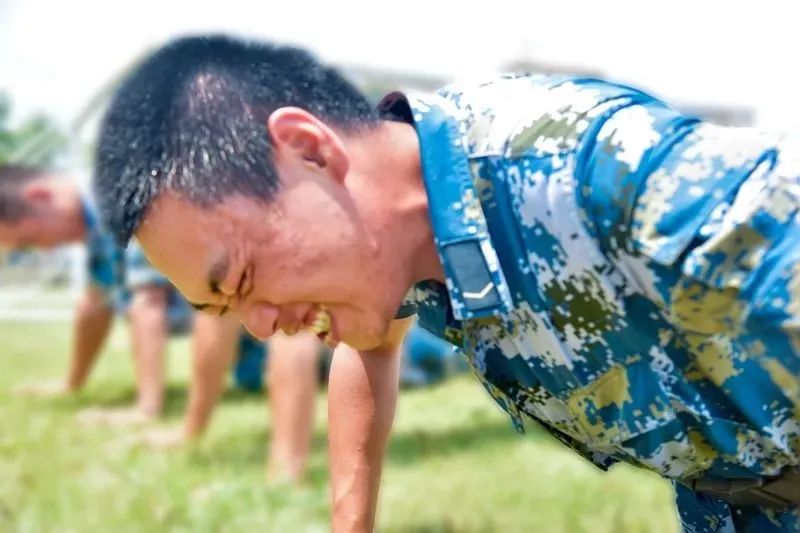 00后新兵呈现的新特点及措施,新兵前后对比照