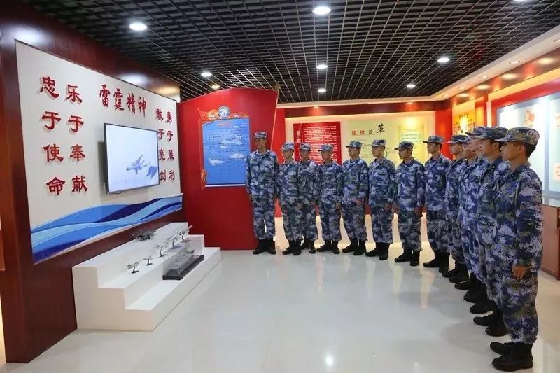 00后新兵呈现的新特点及措施,新兵前后对比照