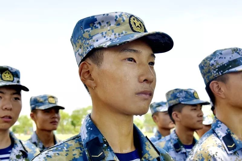 00后新兵呈现的新特点及措施,新兵前后对比照