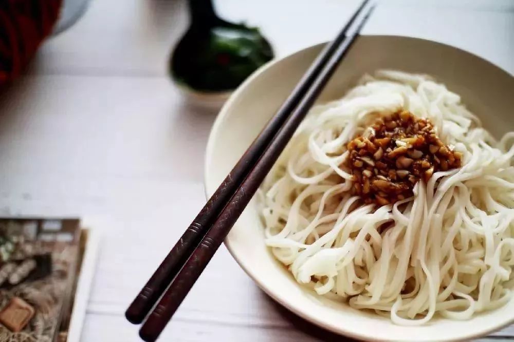 一把盐可以解决什么,一点盐就能解决食盐的问题