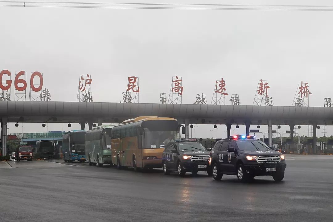 上海捣毁特大电信诈骗团伙,上海捣毁利用直播诈骗团伙