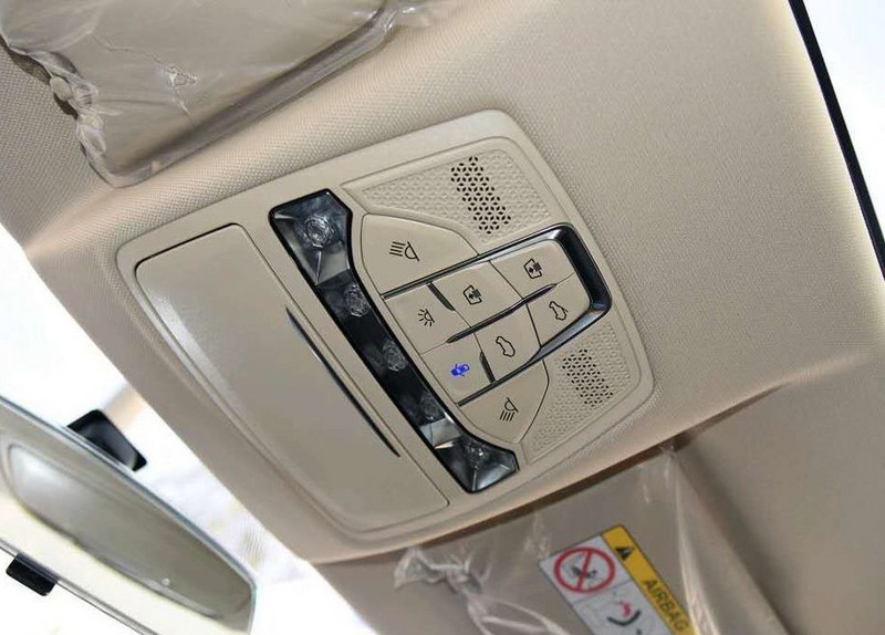 光看图片真是不行，奔腾T77实车太亮眼