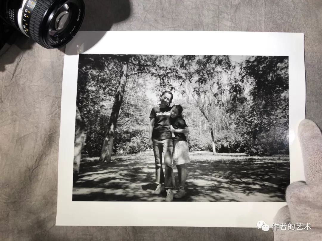 日签：印制光线被压缩的画面思路