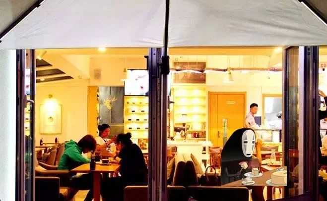 HI，无脸男，我想和你看夜晚的青岛，用这些慰藉你所有的好！