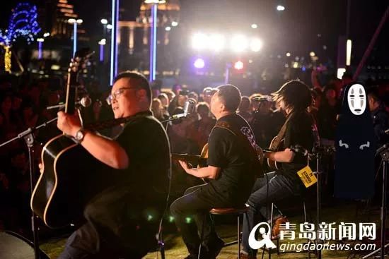 HI,无脸男,我想和你看夜晚的青岛,用这些慰藉你所有的好!