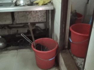 热点丨街头“特效”凉茶包医病？减肥零食起效劲？警方查获的这些东西全都加了料