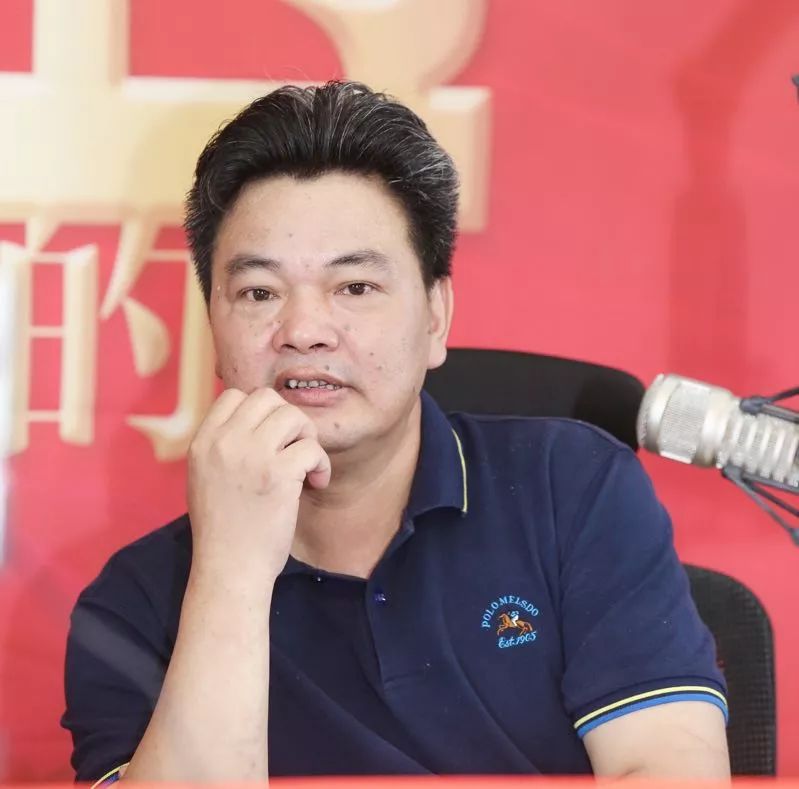 金价创8年新高年底站上2000美元,金价暴涨31克的黄金能卖多少钱