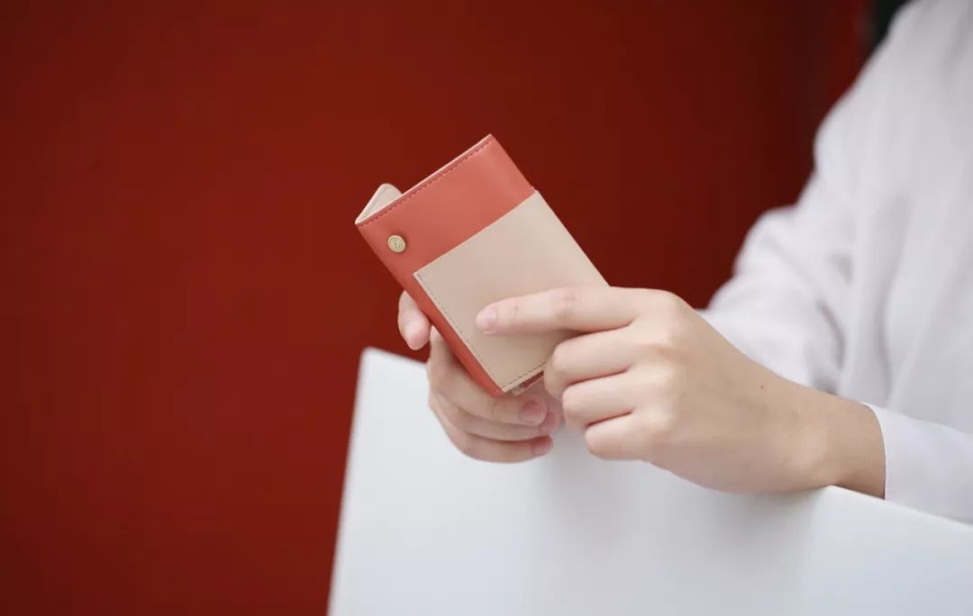 小巧超大容量钱包,小巧钱包可以装手机