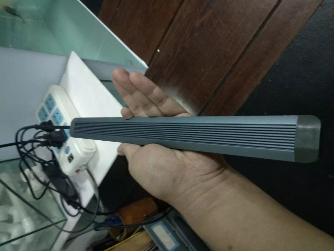 大神「鱼勇」DIY一缸多用“直播”教程，好缸无需再等