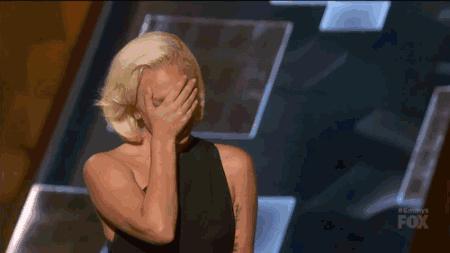 好物|尴尬,我看到你内衣的边边和背上勒出的肉了......