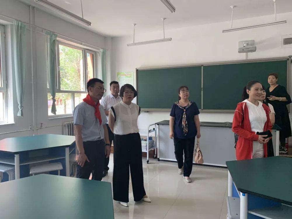 【她·关爱】“春蕾爱心书屋”在包头市第一实验小学南海分校落成